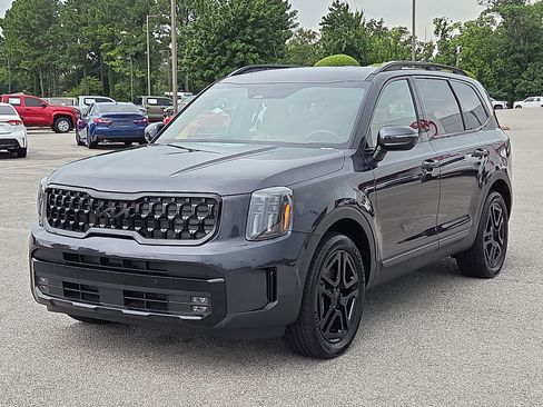 Used 2025 Kia Telluride SX Prestige X-Line AWD/4WD image 2
