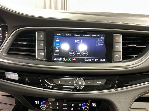 Used 2023 Buick Enclave Avenir w/ Avenir Technology Package AWD/4WD image 17