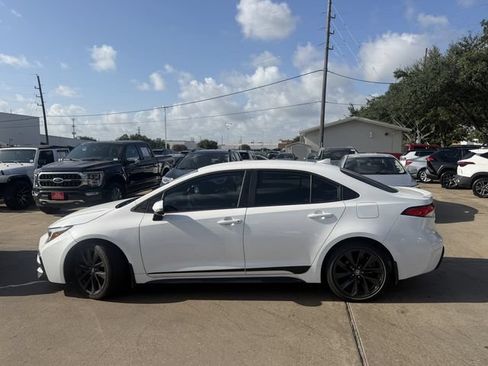 Used 2023 Toyota Corolla SE FWD image 8