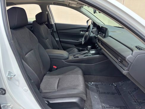 Used 2023 Honda Accord EX image 15