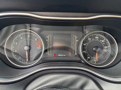 Used 2019 Jeep Cherokee Latitude w/ Cold Weather Group image 25