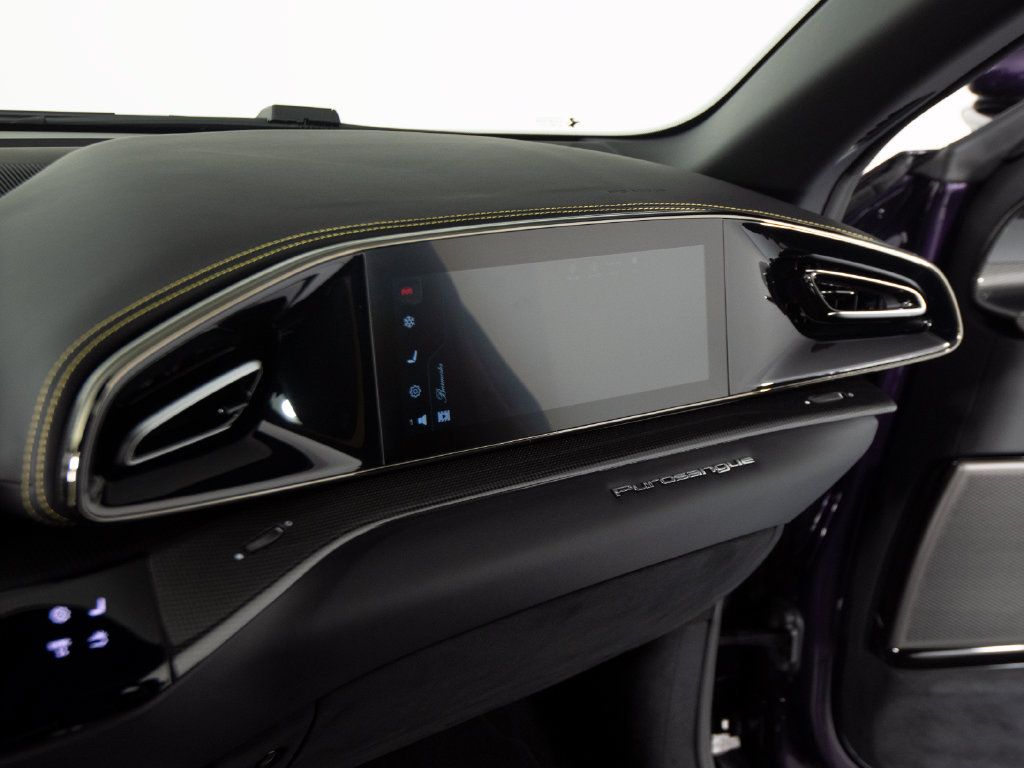Used 2025 Ferrari Purosangue AWD/4WD image 23