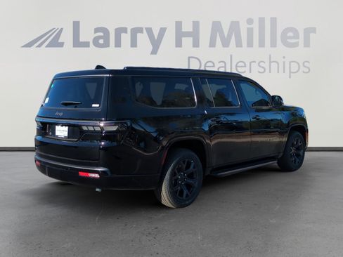 New 2026 Jeep Grand Wagoneer L Limited w/ HD Trailer Tow Package AWD/4WD image 5