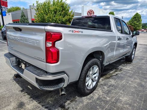 Used 2020 Chevrolet Silverado 1500 Custom w/ Custom Value Package AWD/4WD image 4