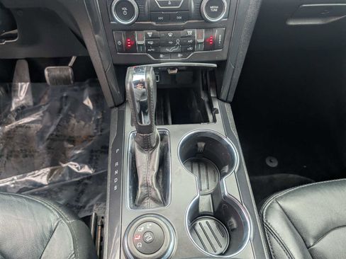 Used 2017 Ford Explorer XLT w/ Equipment Group 202A image 12