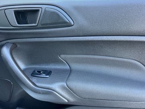 Used 2019 Ford Fiesta SE image 18
