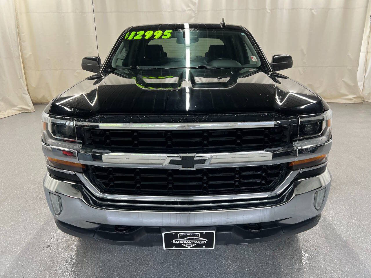 Used 2017 Chevrolet Silverado 1500 LT w/ All Star Edition AWD/4WD image 2
