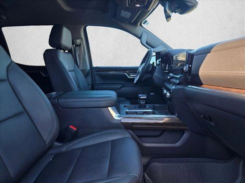 Used 2024 GMC Sierra 1500 Elevation w/ Elevation Premium Package image 17