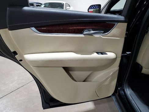 Used 2017 Cadillac XT5 Premium Luxury image 26