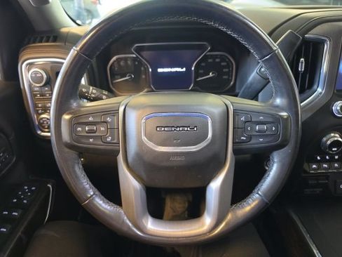 Used 2020 GMC Sierra 1500 Denali w/ Denali Ultimate Package AWD/4WD image 25