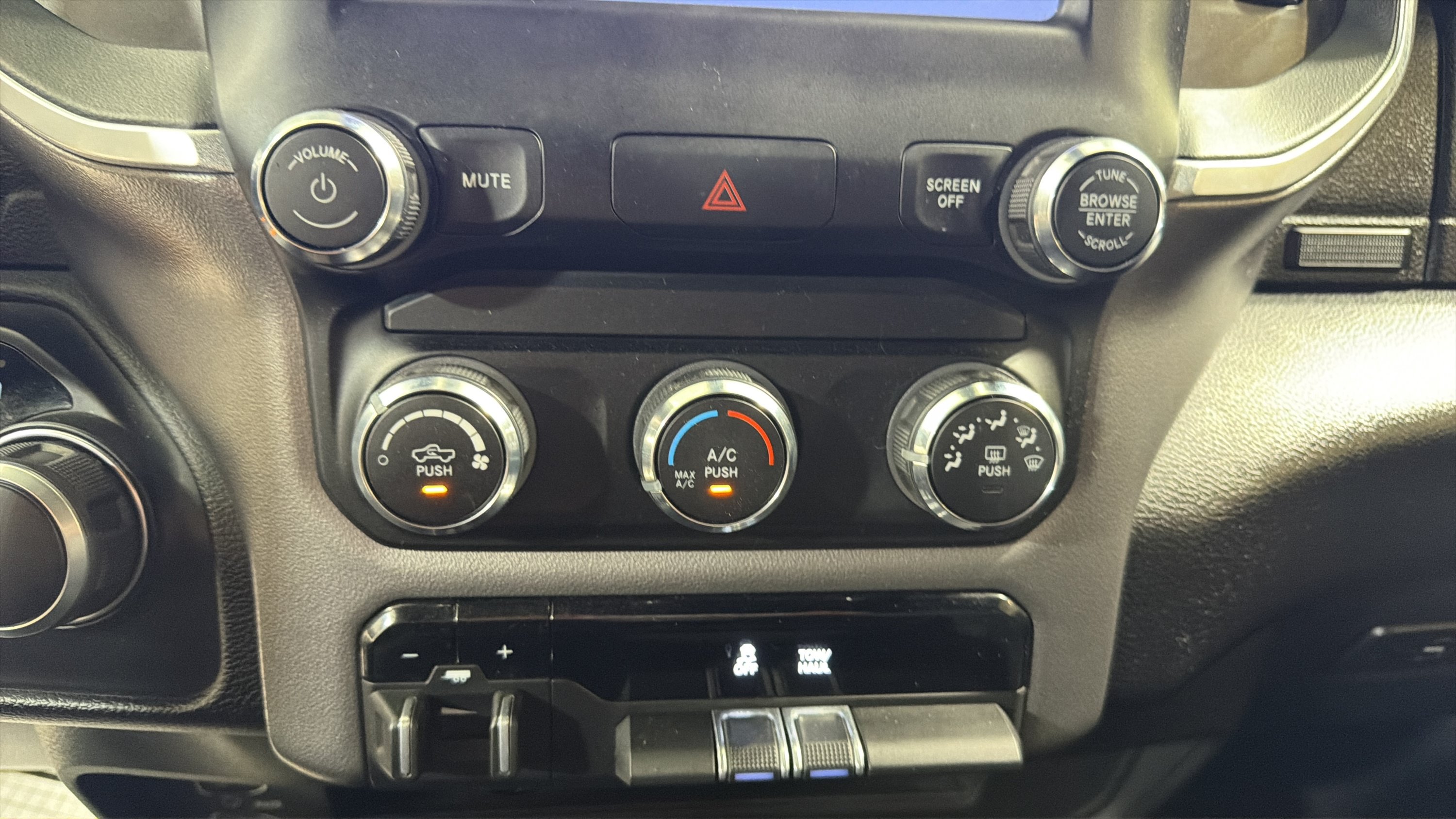 Used 2024 RAM 2500 Big Horn w/ Bed Utility Group AWD/4WD image 17