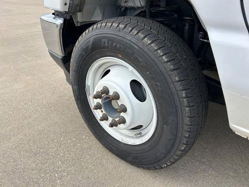 New 2024 Ford E-350 and Econoline 350 Super Duty w/ Power Windows & Locks Group image 18