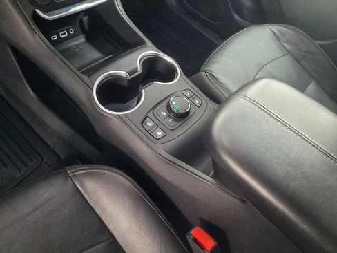 Used 2020 GMC Terrain SLT FWD image 26