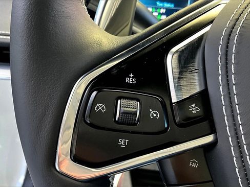 Used 2025 Chevrolet Corvette Stingray Preferred Conv w/ 2LT image 11