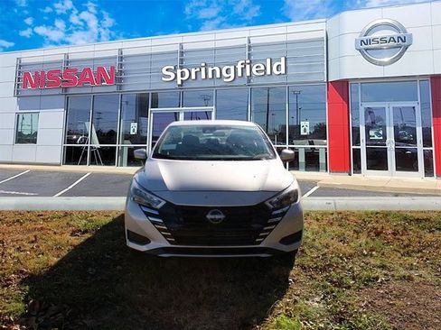 New 2025 Nissan Versa SV w/ Trunk Package image 2