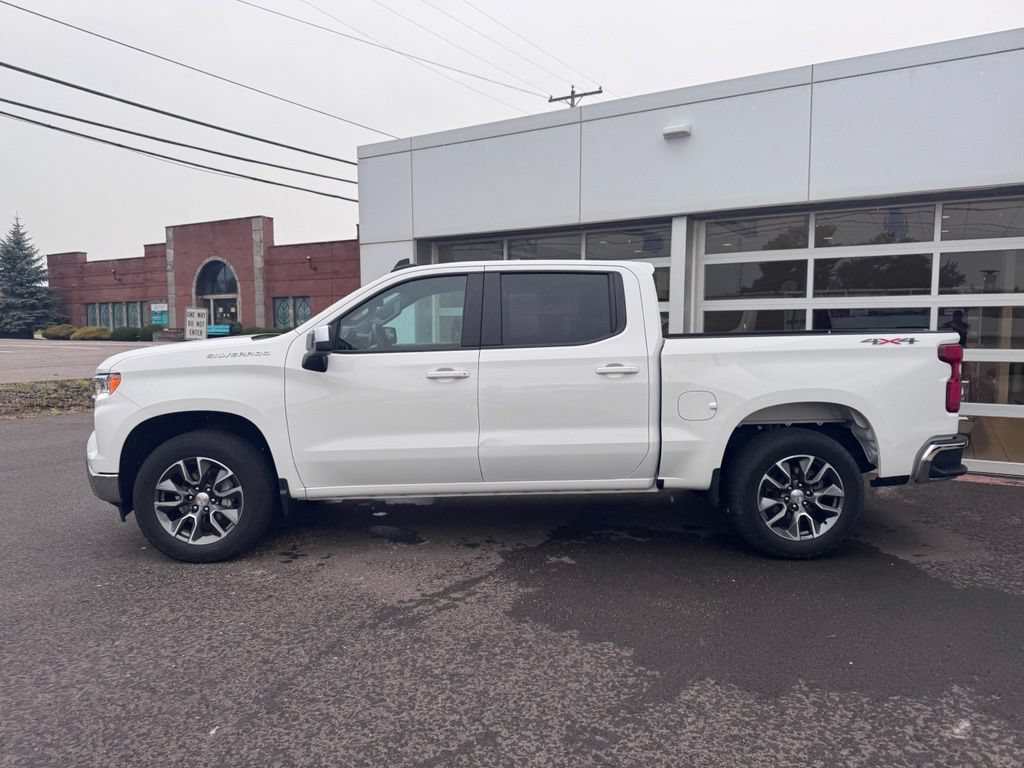 Used 2024 Chevrolet Silverado 1500 LT AWD/4WD image 2