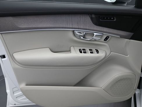 New 2026 Volvo XC90 B6 Ultra w/ Lounge Package AWD/4WD image 5