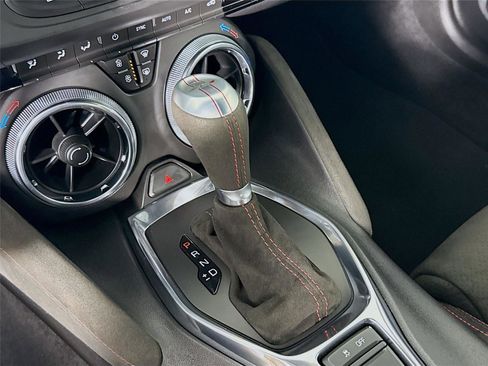 Used 2019 Chevrolet Camaro ZL1 RWD image 18