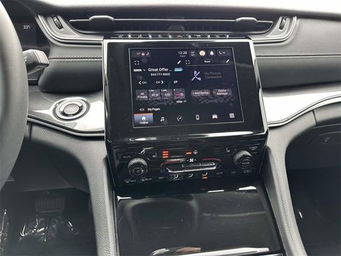 Used 2023 Jeep Grand Cherokee Laredo w/ Luxury Tech Group I image 15