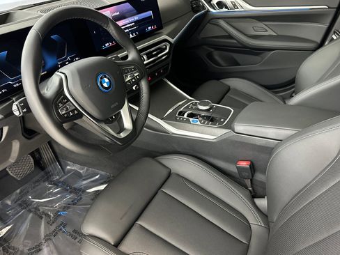 Certified 2024 BMW i4 eDrive35 w/ Premium Package image 4