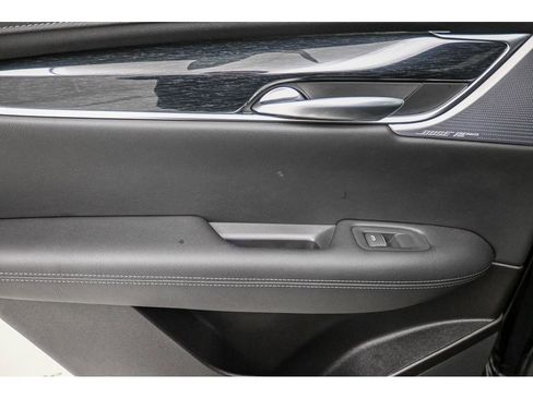 Used 2023 Cadillac XT5 Premium Luxury image 21