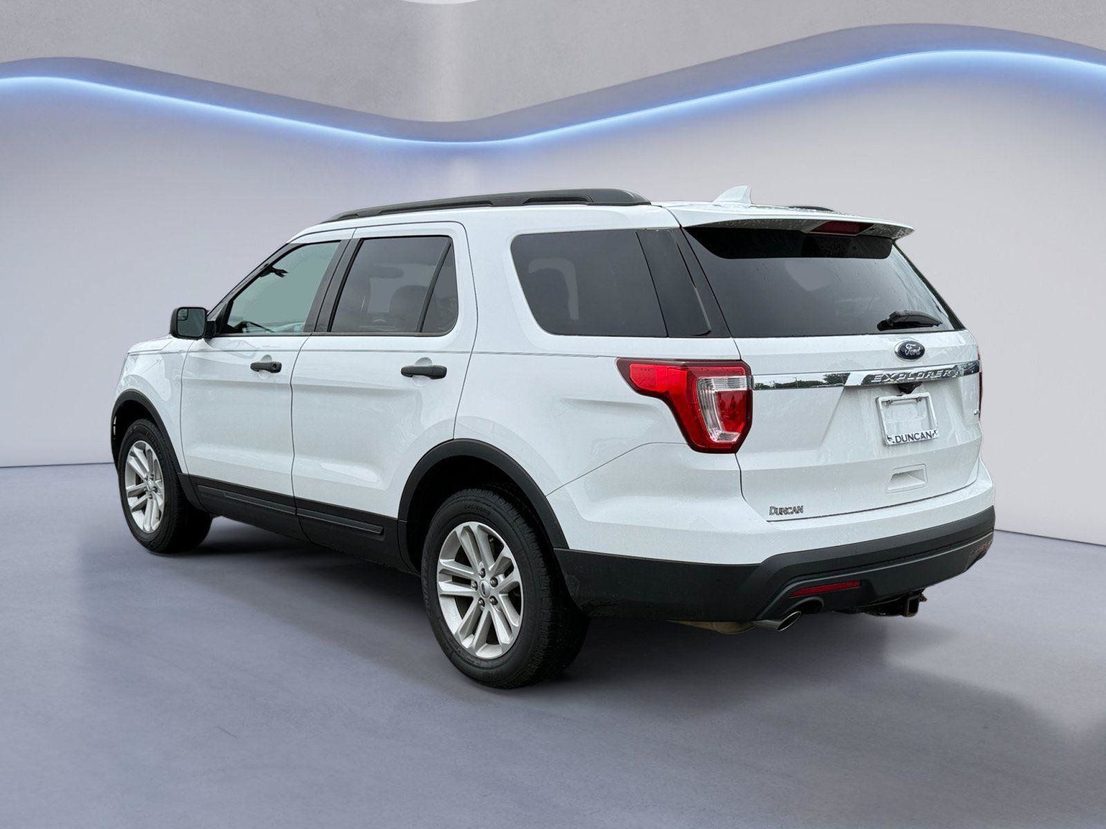 Used 2017 Ford Explorer 4WD image 5