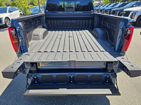 New 2026 GMC Sierra 3500 Denali w/ Denali Reserve Package AWD/4WD image 13