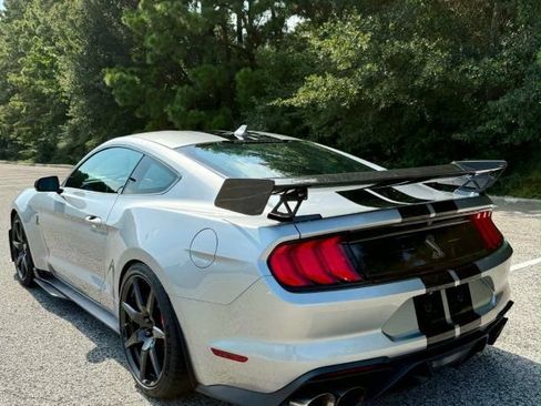Used 2020 Ford Mustang Shelby GT500 w/ Carbon Fiber Track Pack RWD image 13