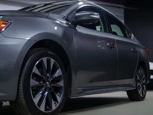 Used 2019 Nissan Sentra SR image 7