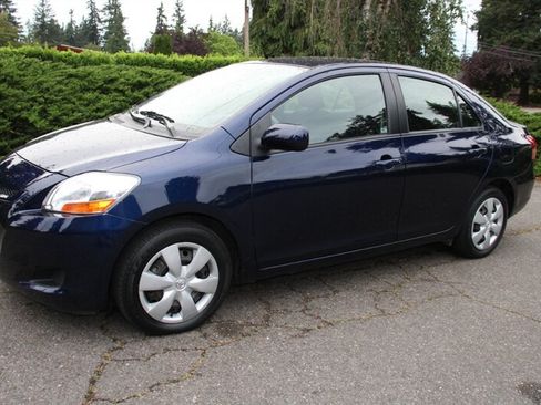 Used 2008 Toyota Yaris Sedan w/ Convenience Pkg FWD image 1