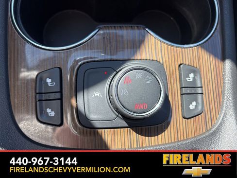 Certified 2023 GMC Acadia SLE w/ Driver Convenience Package image 5