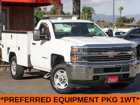 Used 2017 Chevrolet Silverado 2500 W/T RWD image 2