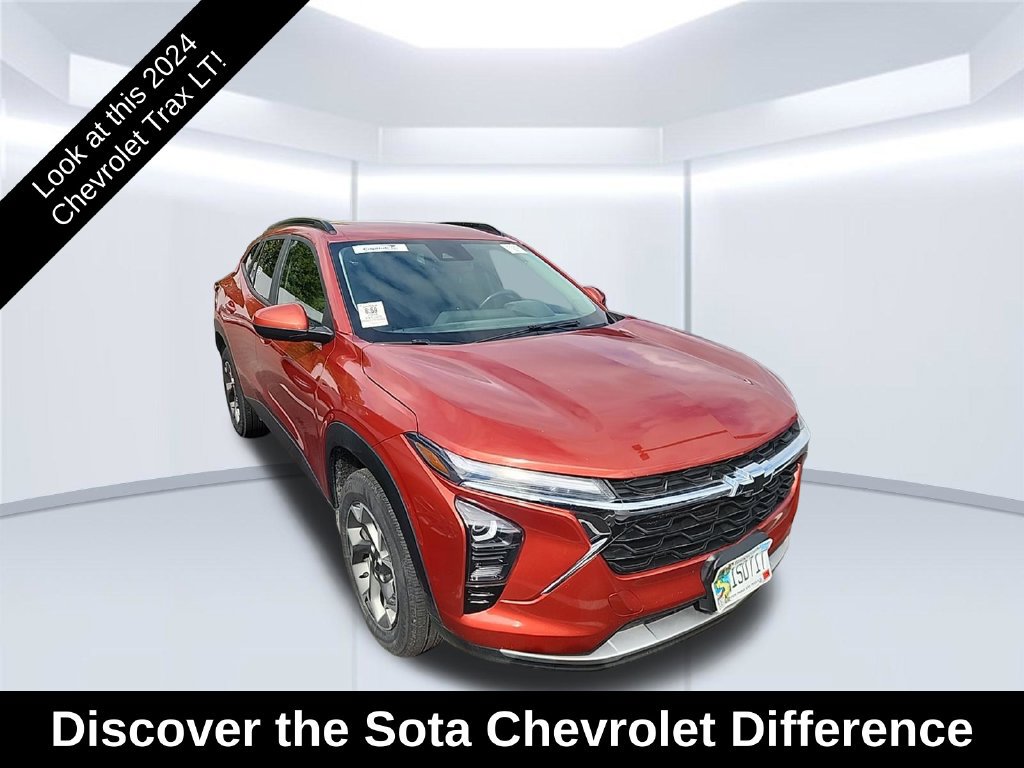 Used 2024 Chevrolet Trax LT w/ Driver Confidence Package FWD 360° Tour