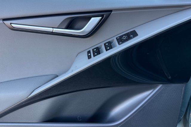 New 2026 Kia Niro EX FWD image 12