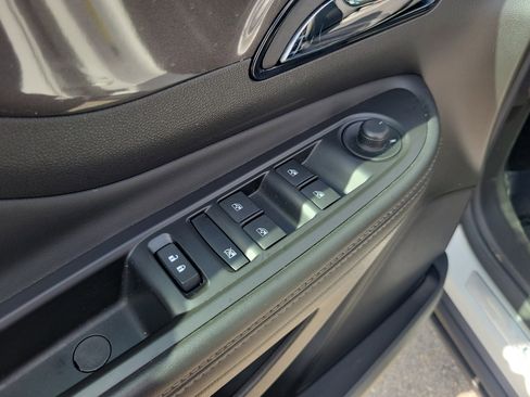 Used 2022 Buick Encore Preferred w/ Safety Package image 24