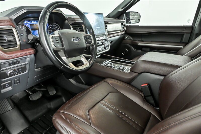 Used 2022 Ford Expedition Limited AWD/4WD image 14