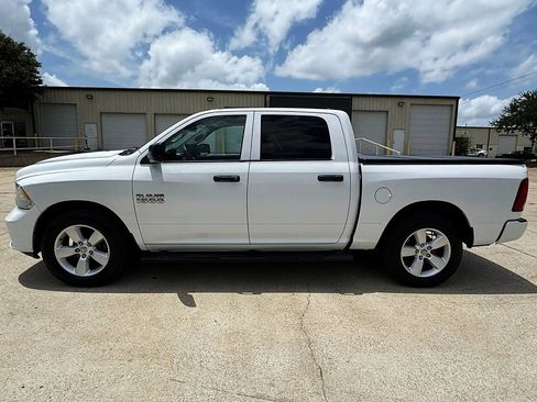 Used 2014 RAM 1500 Express RWD image 10
