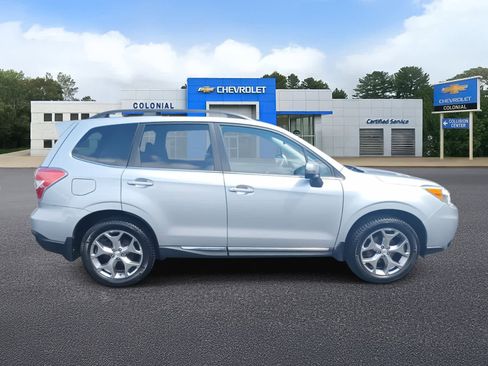 Used 2016 Subaru Forester 2.5i Touring w/ Eyesight & Navigation System image 3