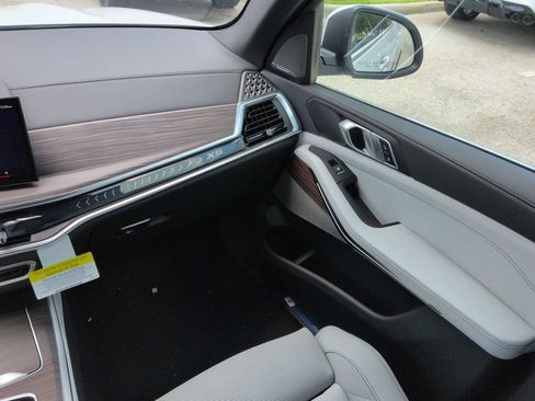 New 2026 BMW X5 xDrive40i w/ Premium Package AWD/4WD image 17
