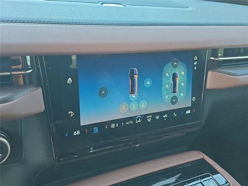 New 2026 Lincoln Navigator Reserve image 21