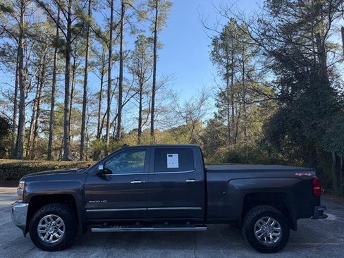 Used 2016 Chevrolet Silverado 2500 LTZ image 5