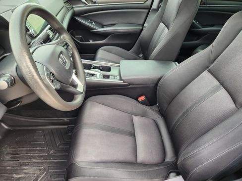 Used 2019 Honda Accord EX image 12