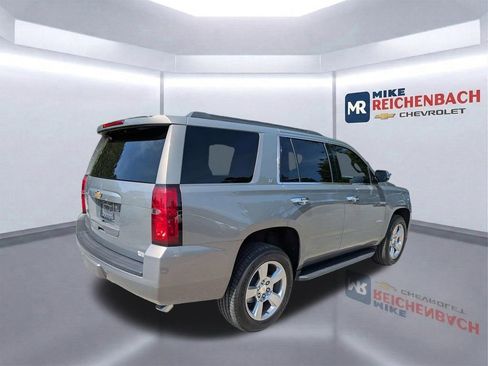Used 2017 Chevrolet Tahoe LT w/ Luxury Package AWD/4WD image 4
