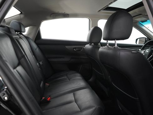 Used 2015 Nissan Altima 2.5 SL w/ Moonroof Package FWD image 12