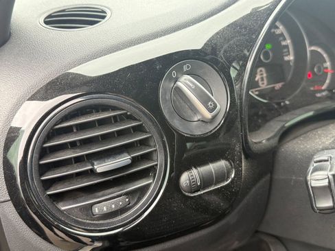 Used 2019 Volkswagen Beetle 2.0T image 25