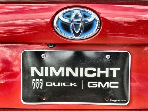 Used 2017 Toyota Prius Three Touring image 31