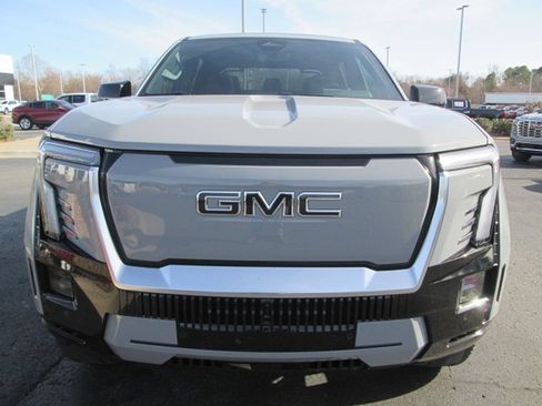 New 2024 GMC Sierra EV Denali AWD/4WD image 2