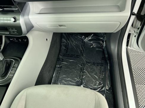 Used 2024 Hyundai Kona SEL FWD image 31