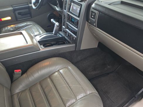 Used 2003 HUMMER H2 w/ Preferred Equipment Group AWD/4WD image 17