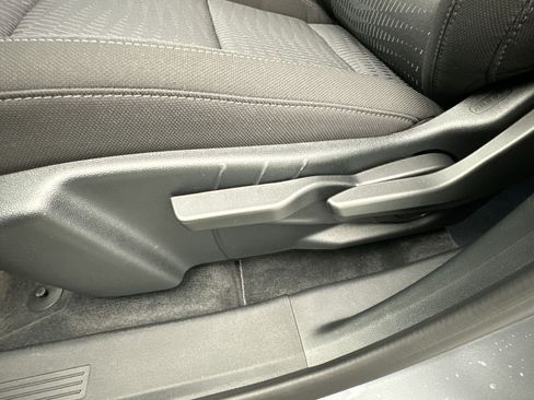 New 2026 Chevrolet Equinox LT AWD/4WD image 13